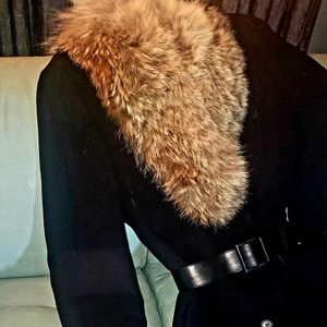 INDONESIAN CASHMERE & WOOL OVERCOAT W/RED FOX FUR COLLAR & PATENT LEATHER BELT